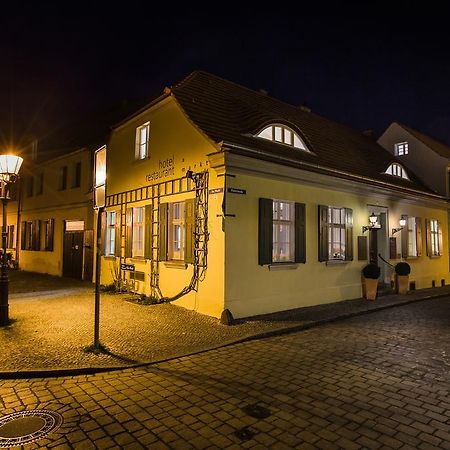 Hotel Am Markt Werder  Bagian luar foto