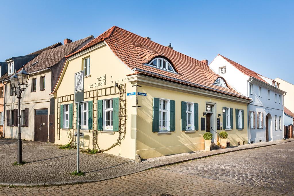 Hotel Am Markt Werder  Bagian luar foto