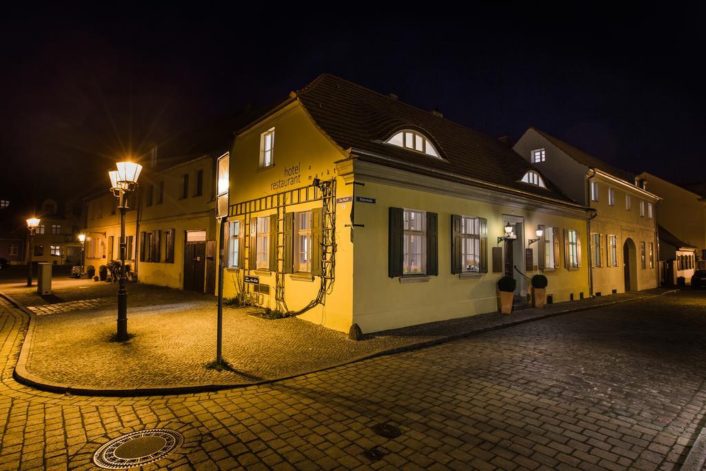 Hotel Am Markt Werder  Bagian luar foto