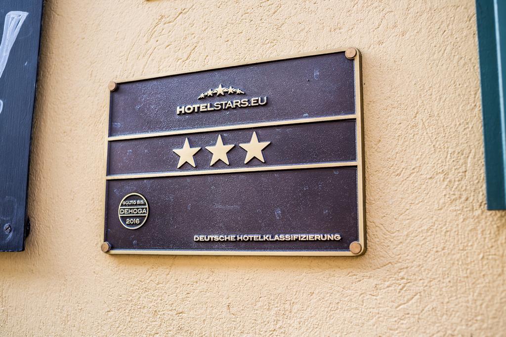 Hotel Am Markt Werder  Bagian luar foto