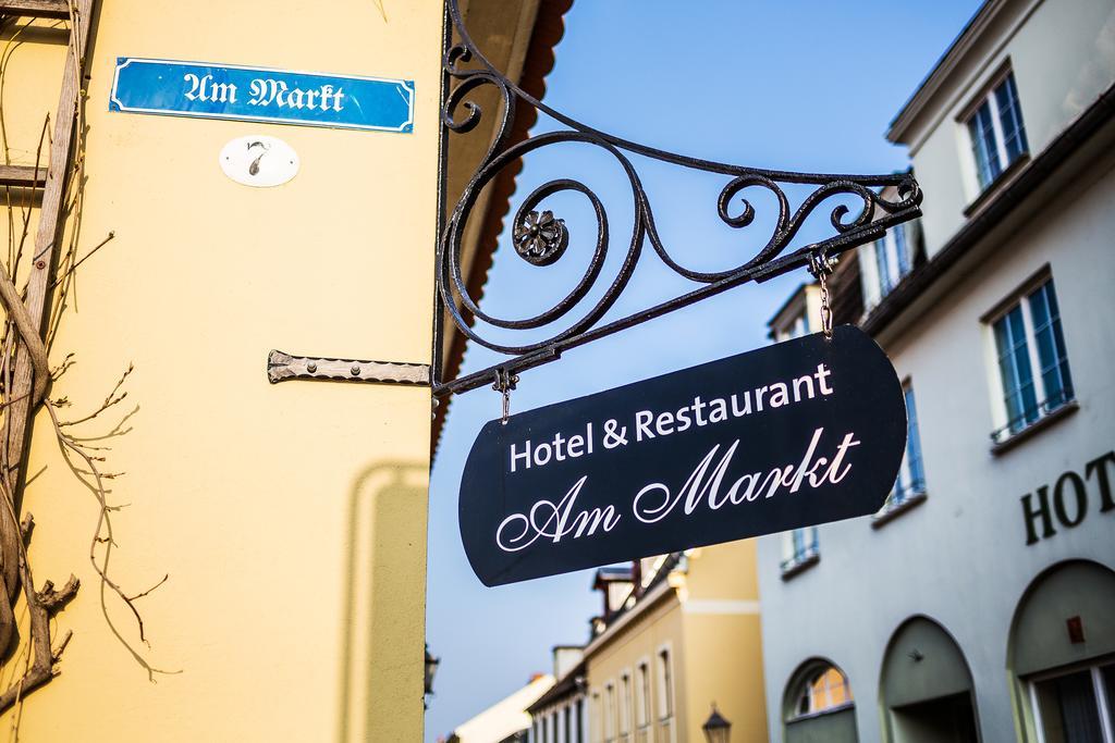 Hotel Am Markt Werder  Bagian luar foto